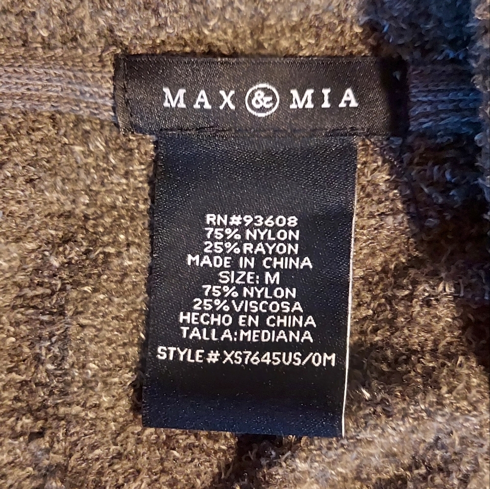 Max & Mia VERY soft olive green sweater cardigan with pockets - Picture 10 of 10